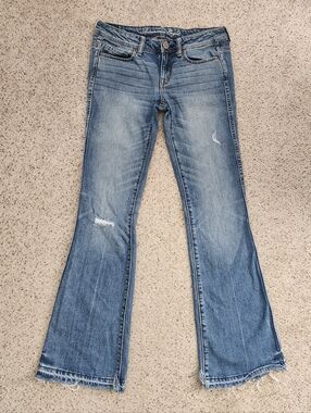 American Eagle Y2k Vintage Flare Distressed Jeans Size 2